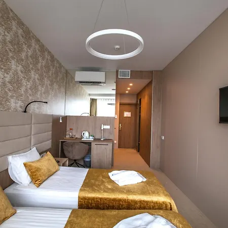 Hotel Fantasy House 3*